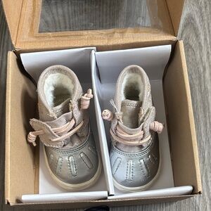 Sperry Kids Metallic Silver and Pale Pink Lace-Up Boots
